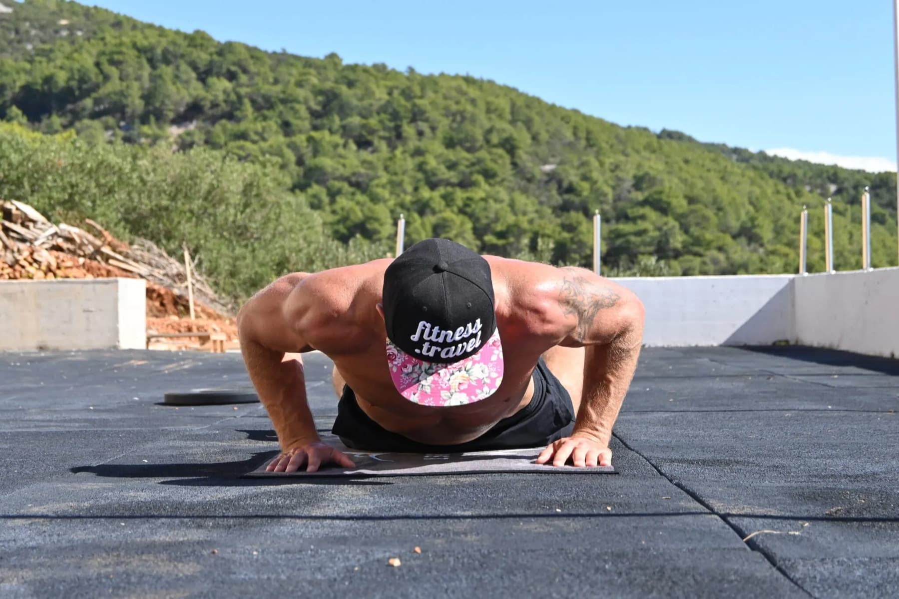 Patrik Widell doing a burpee during the original year-long challenge